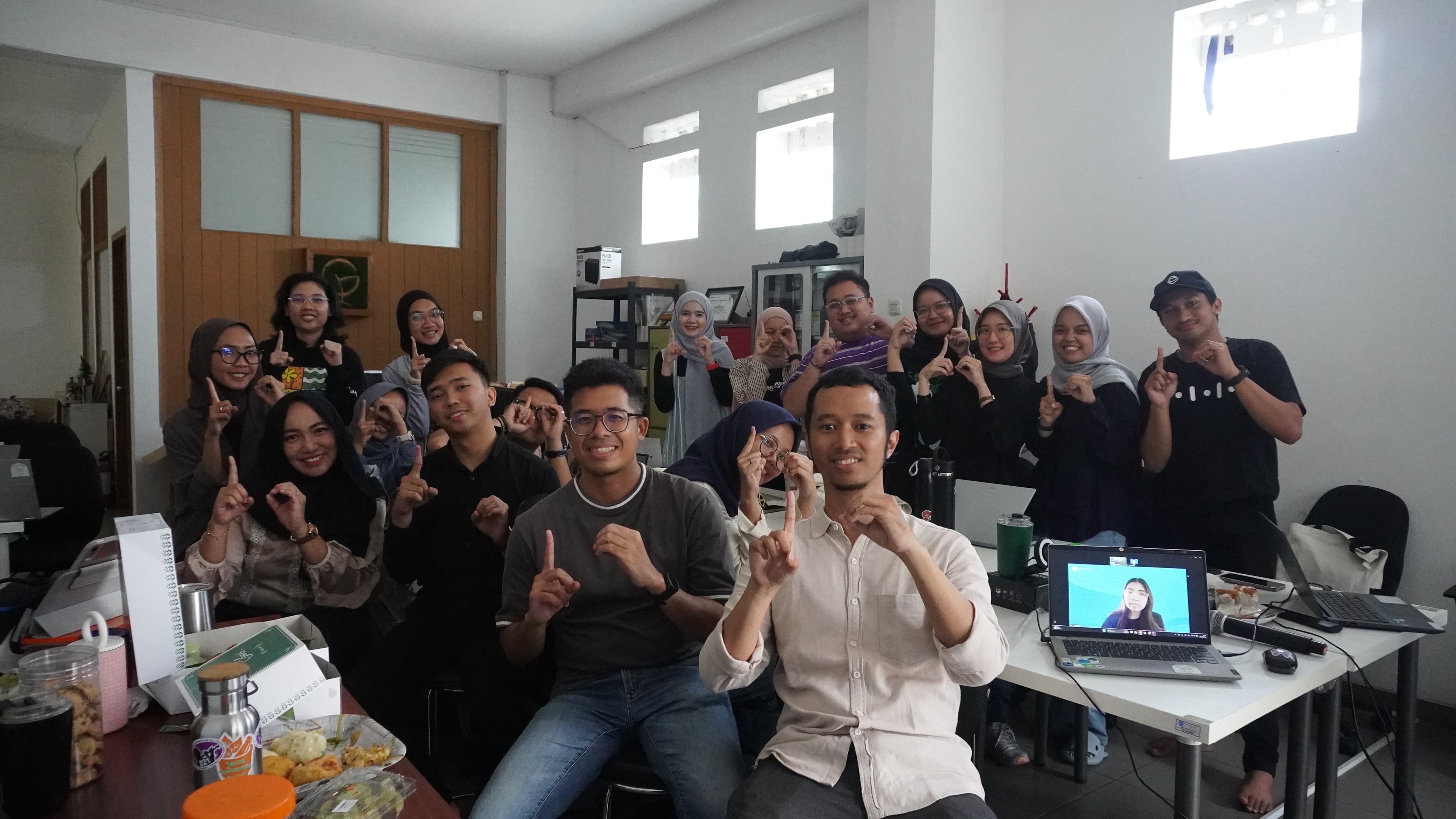 Greeneration Team Activity with TheAIM